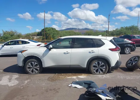 2021 Nissan Rogue Sv Fwd z USA, uszkodzony, nr VIN 5N1AT3BA7MC824760